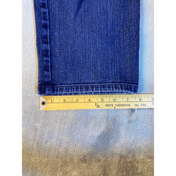 Gloria Vanderbilt, Blue Denim Jeans, Size 18 Excellent Condition Preowned - Picture 4 of 10
